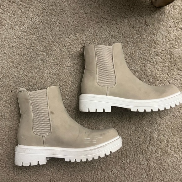 Tan Chelsea boot - Picture 4 of 4